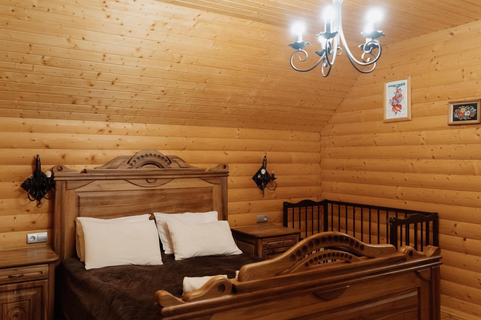 Oksamit Resort 보로크타 외부 사진