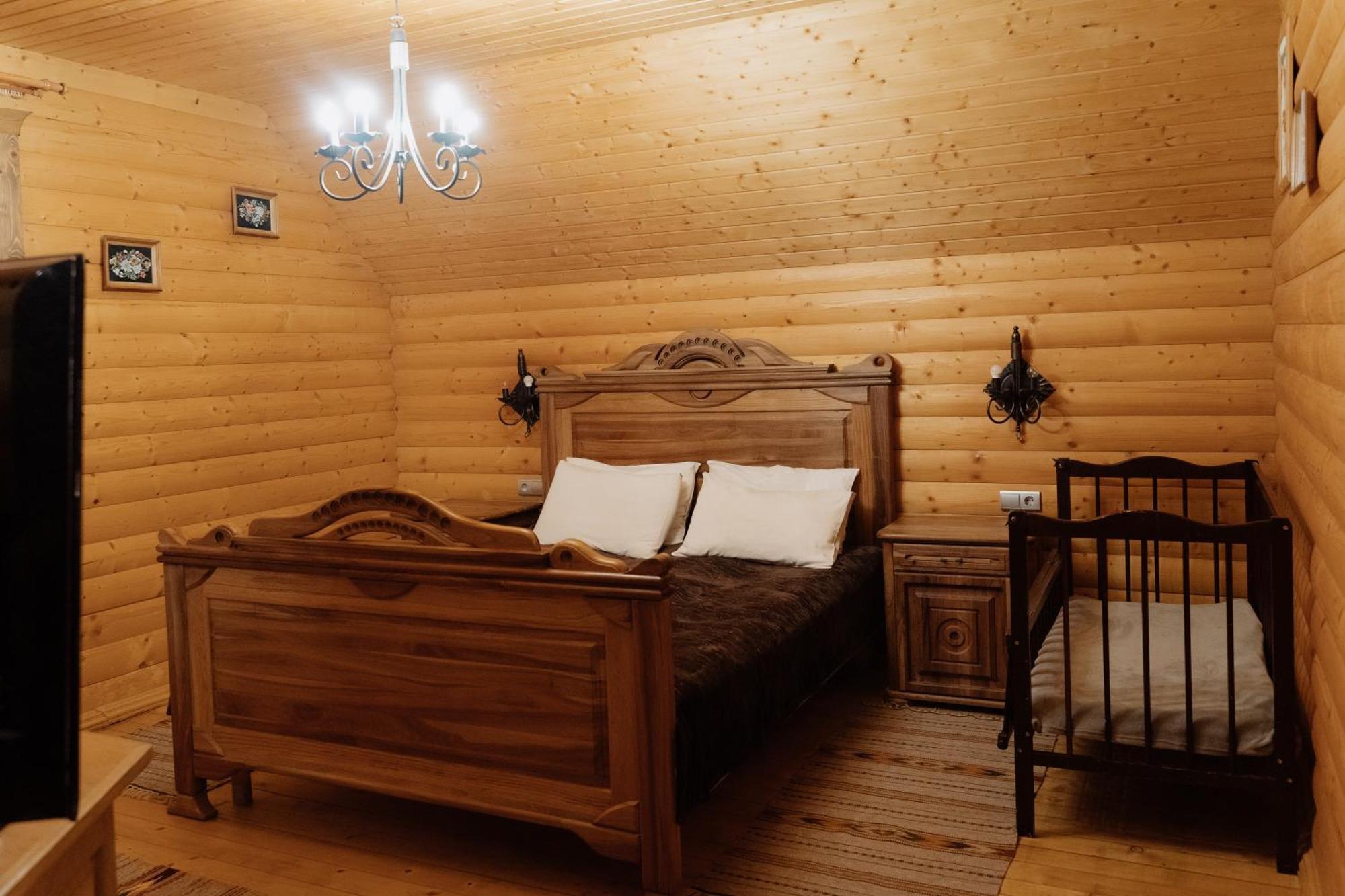 Oksamit Resort 보로크타 외부 사진