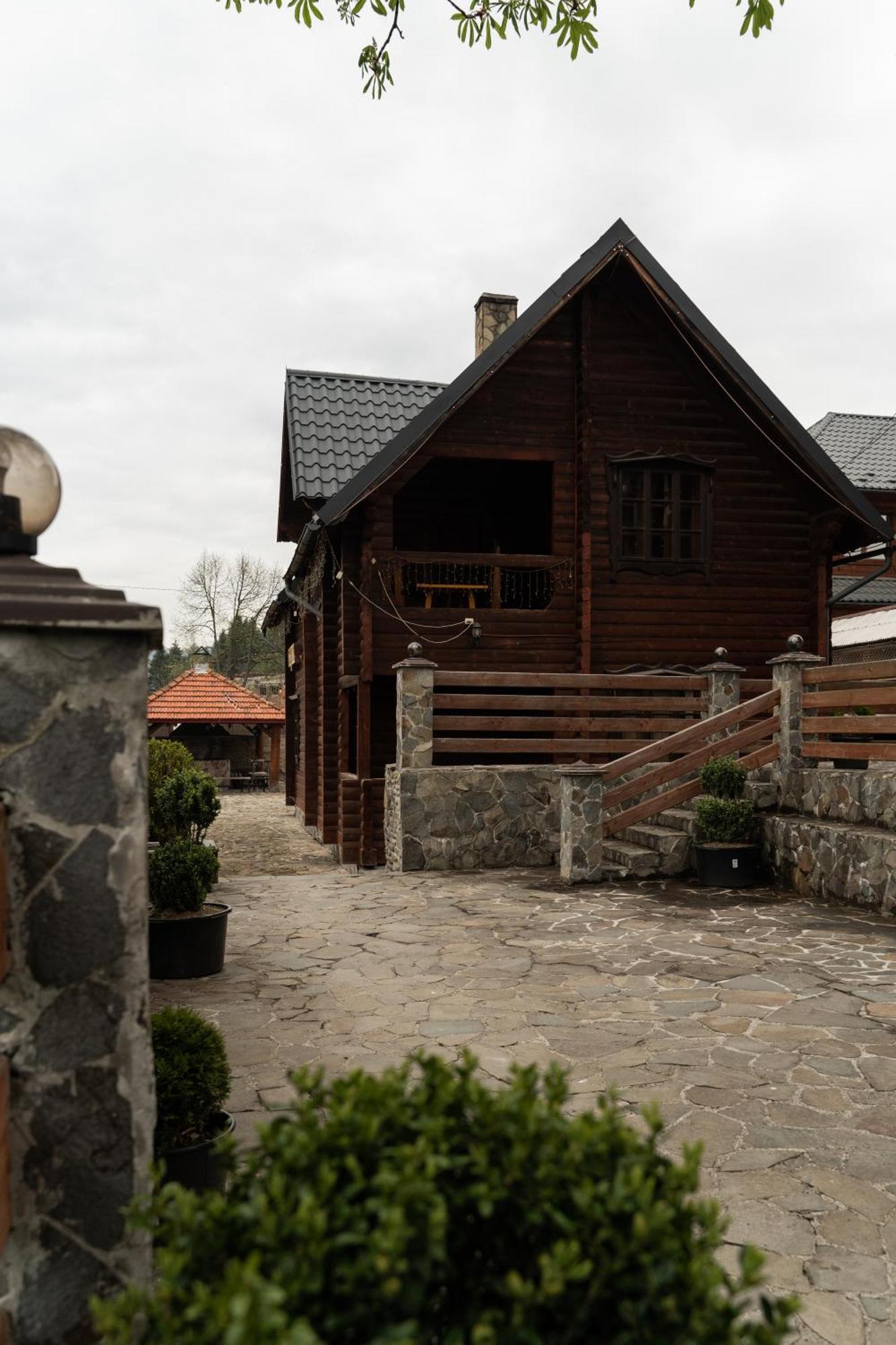 Oksamit Resort 보로크타 외부 사진