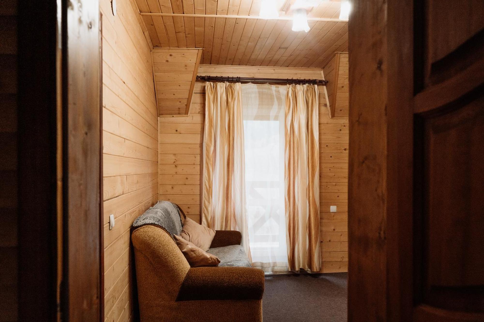 Oksamit Resort 보로크타 외부 사진